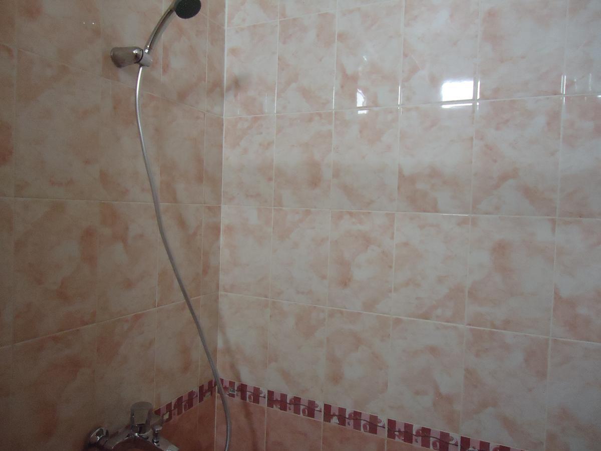 Tumar Hotell Bishkek Exteriör bild