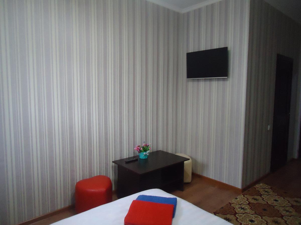 Tumar Hotell Bishkek Exteriör bild