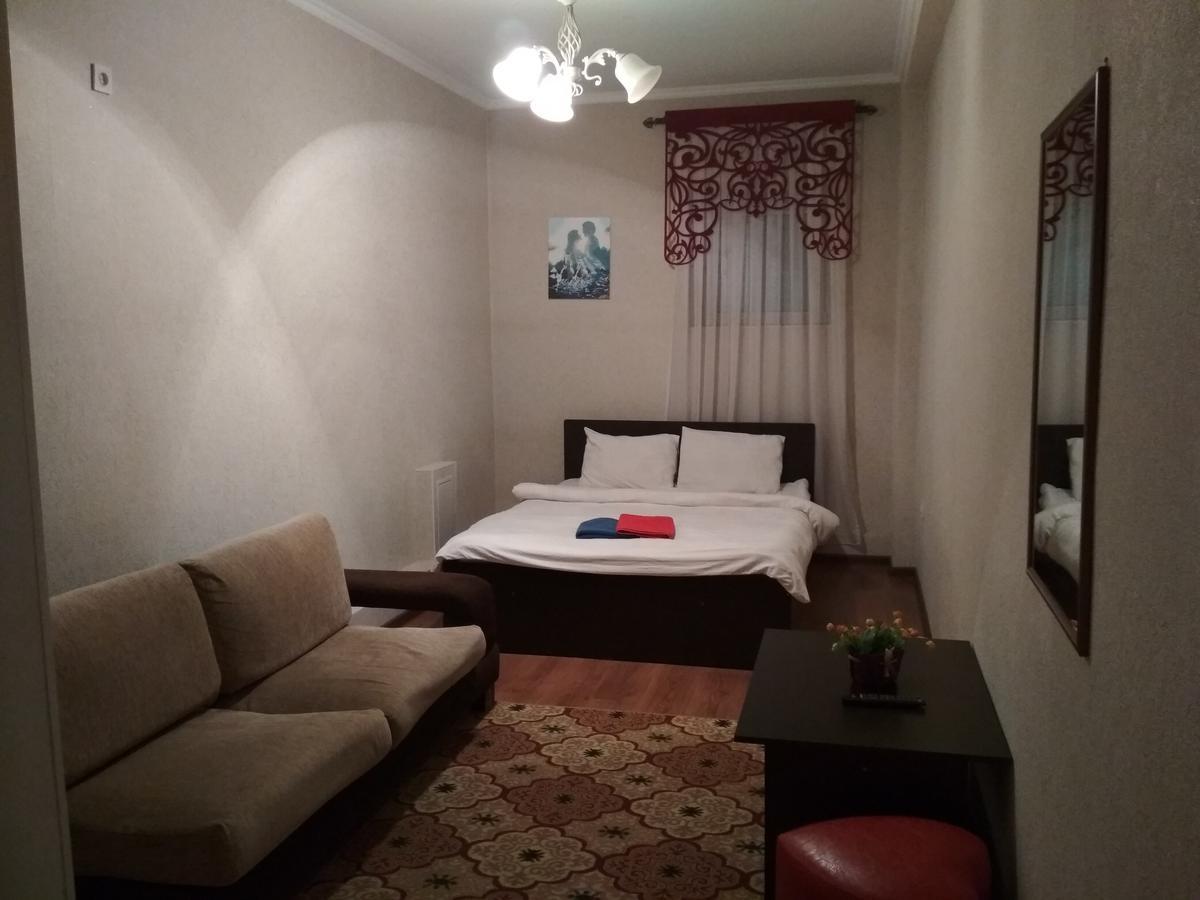 Tumar Hotell Bishkek Exteriör bild